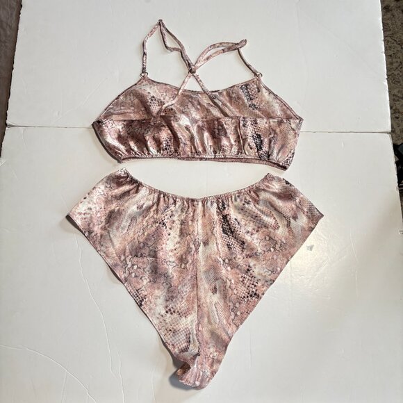 La Senza Two Piece Satin Sleep Set Pink Snake Print Size Medium - Picture 5 of 9